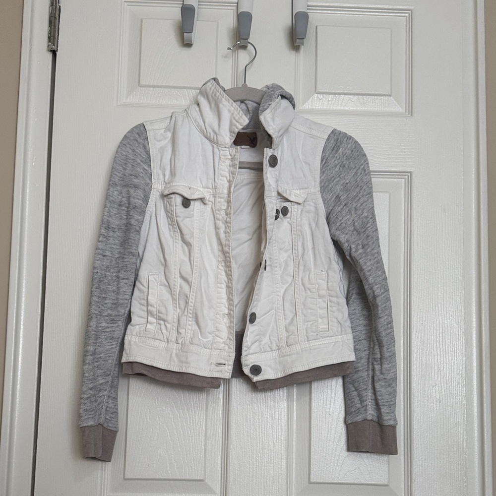 American Eagle Outfitters White and Gray Jean Jacket